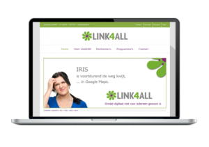 Laptop met een screenshot van Link4All homepage